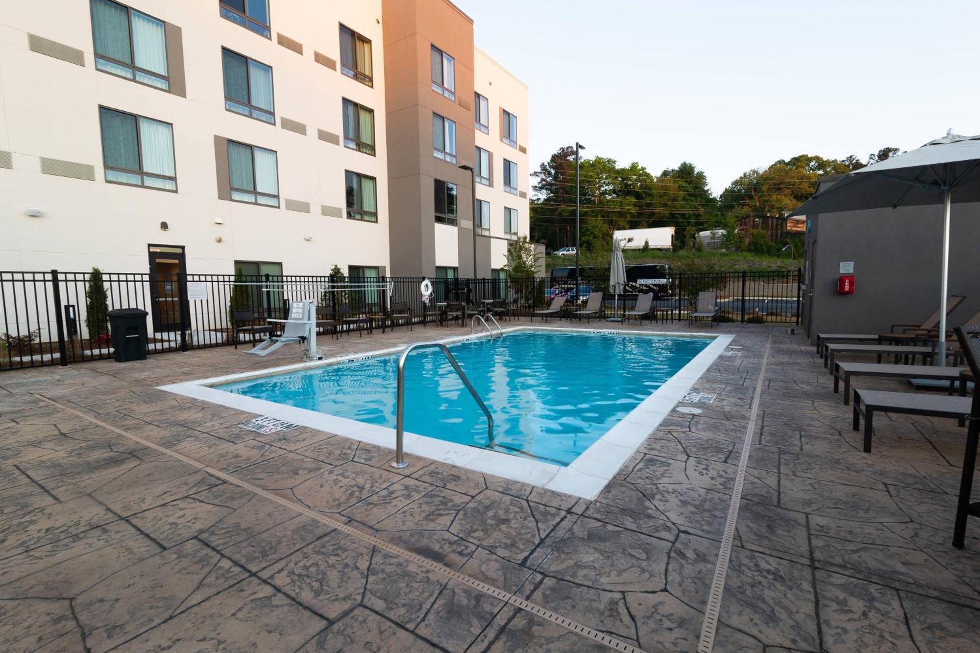Courtyard By Marriott Cartersville Ngoại thất bức ảnh