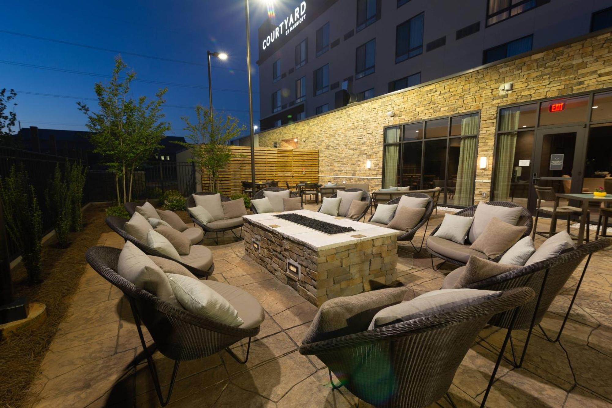 Courtyard By Marriott Cartersville Ngoại thất bức ảnh